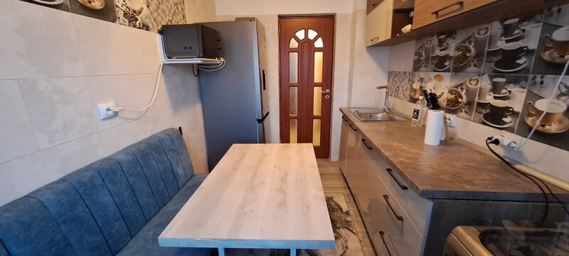 RAHOVA - Piata Rahova, stradal, 2 camere, mobilat si utilat modern